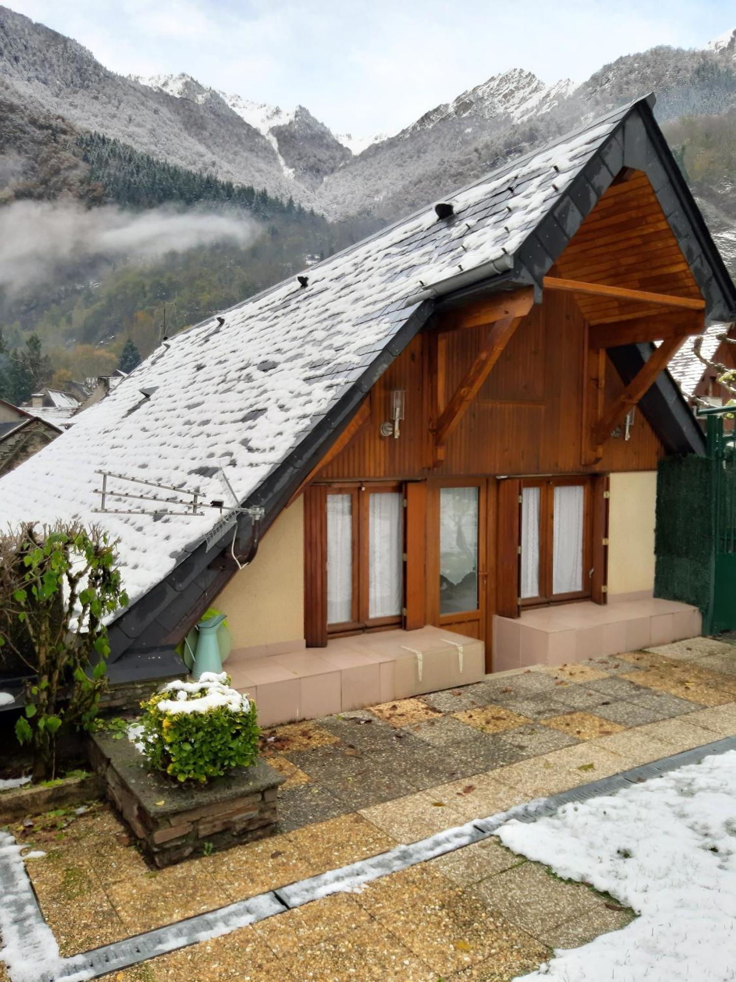 Petite Maison De Montagne Avec Jardin Cier-de-Luchon Luaran gambar